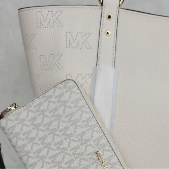 NWT Michael Kors 2 SET Shoulder Bag Tote Handbag Wallet Designer signature $1000 - Picture 14 of 14